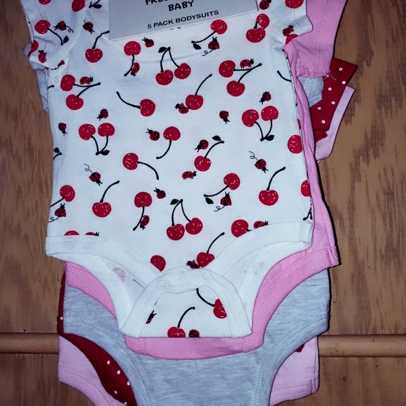FREE PLANET BABY 5 PACK BODYSUITS - Picture 2 of 7
